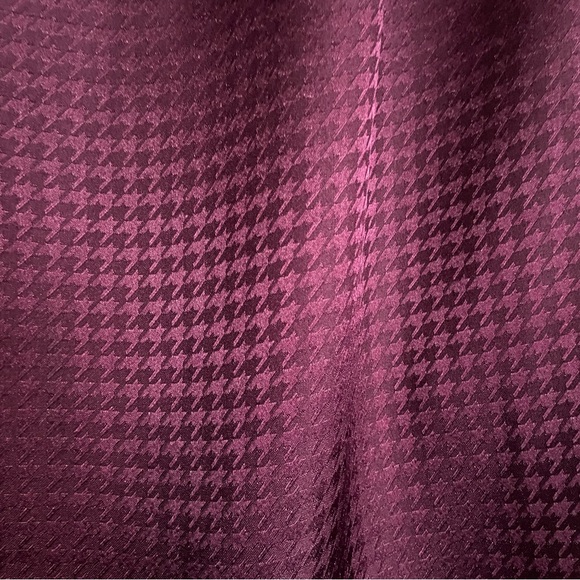 NWOT Nordstrom Gorgeous Maroon Top! - Picture 7 of 9